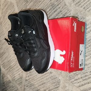 Puma shoes (Black)